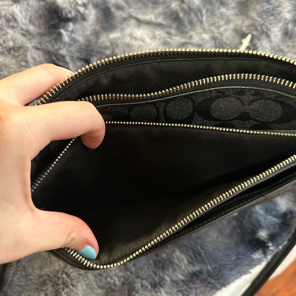 Black Coach Bag - Picture 6 of 7